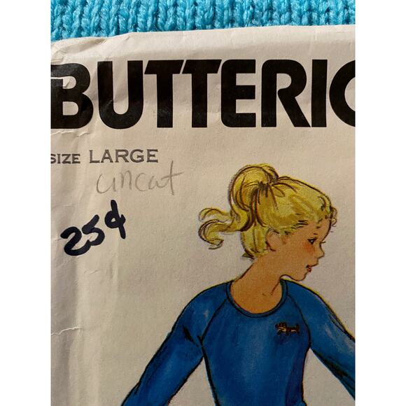 Butterick 3120 girls sweat suit pattern - Picture 2 of 6